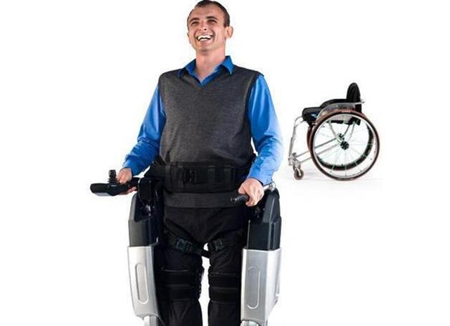 送給年邁老人最好的助行設備！新西蘭公司打造出REX下肢外骨骼