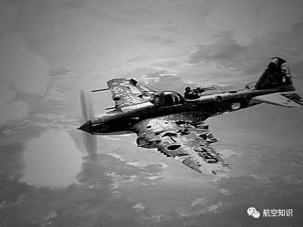 二戰中的“黑死神”伊爾-2強擊機，返航就是英雄！